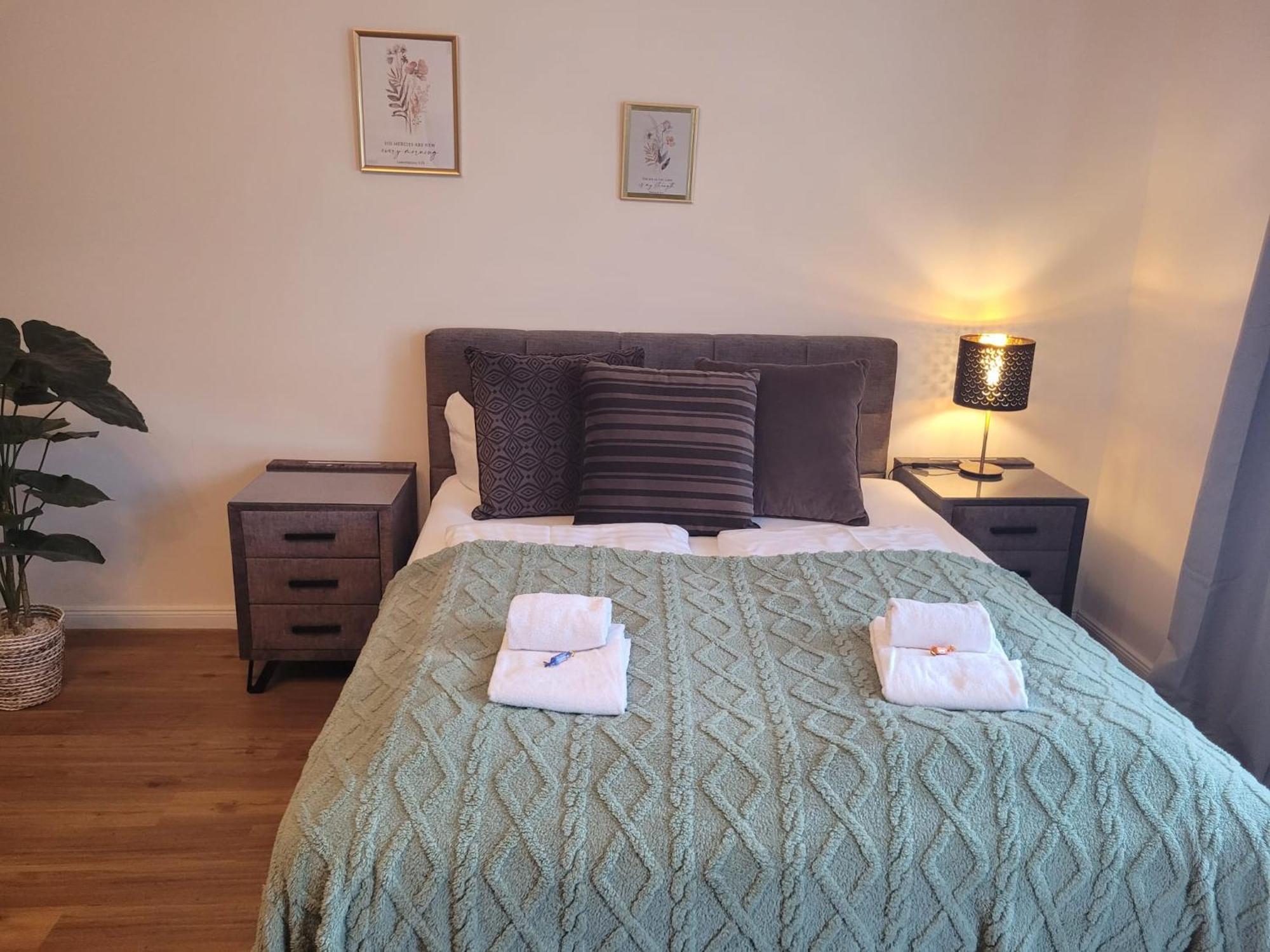 Stay Apartment Bergblick 4 Personen Parkplatz Zentral バート・ピルモント エクステリア 写真